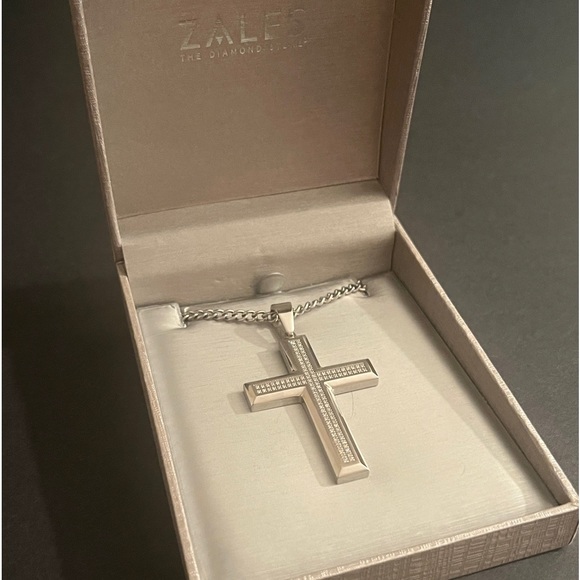 Men’s 1/2 CT. Diamond Double Row Cross Pendant with Stainless Steel Chain. - Picture 3 of 8